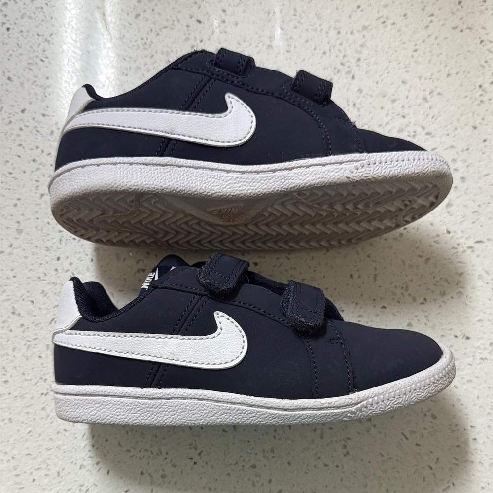 Nike Kids Dark Blue and White Sneakers